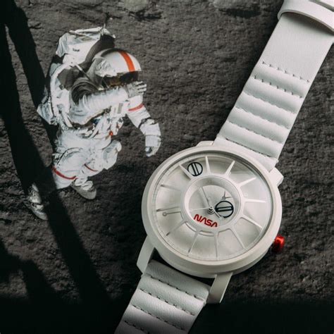 trappist 1 Apollo watch
